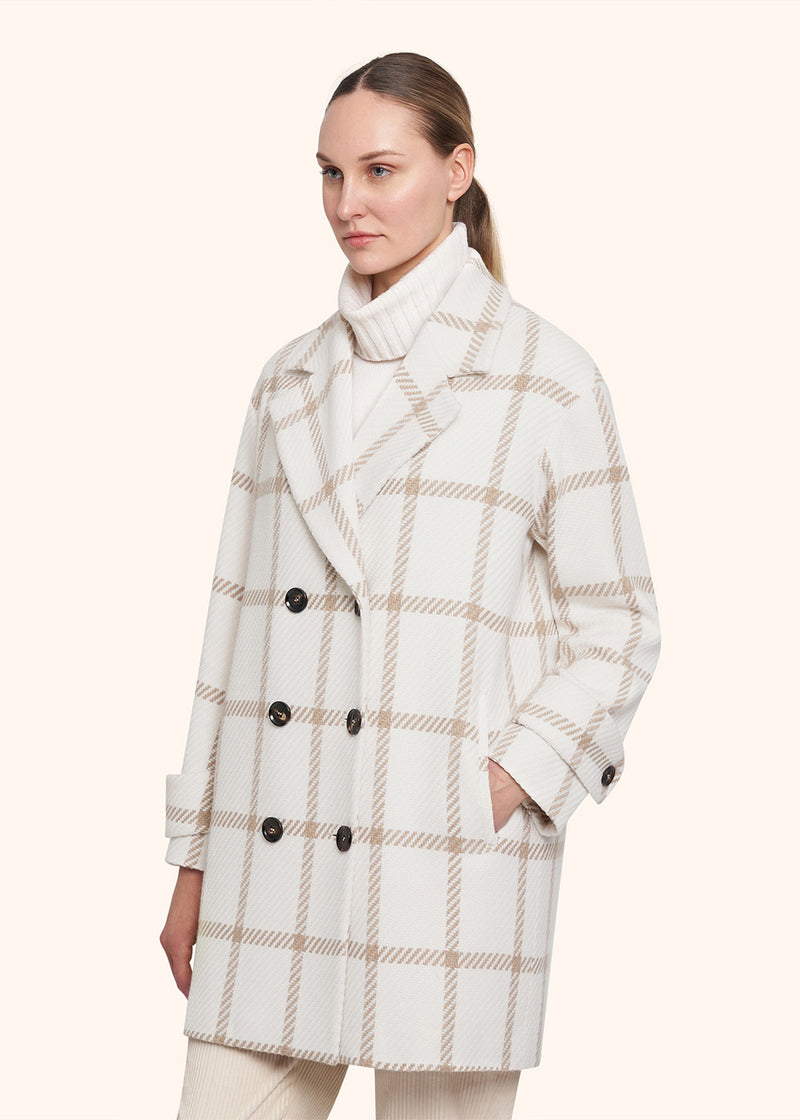Kiton white coat for woman, in cashmere 2