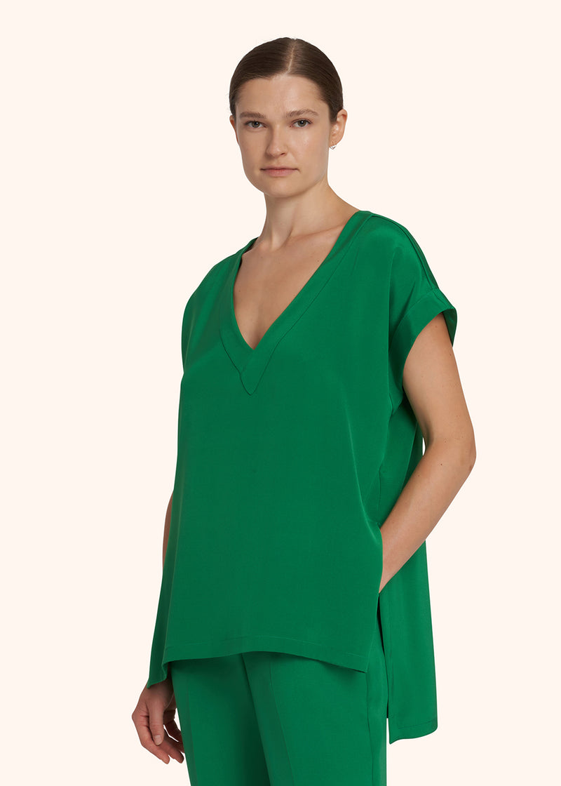 Kiton emerald green shirt for woman, in silk 2
